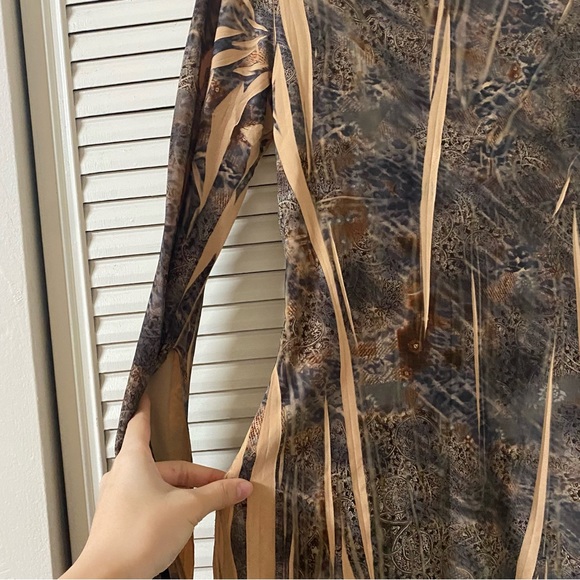 VINTAGE Forever 21 Paisley Witchy Flare Sleeve top - Picture 3 of 6